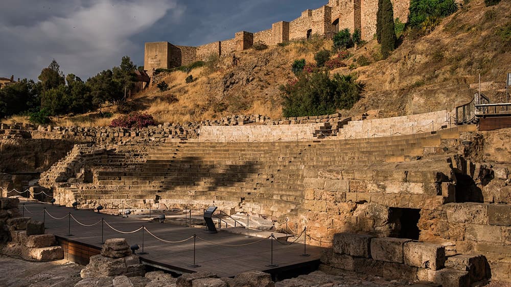 Tour por la Alcazaba y el Teatro Romano con guía - Málaga a pie