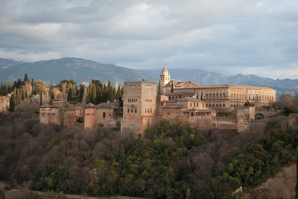 Visite guidée de l'Alhambra au complet avec Palais Nasrides