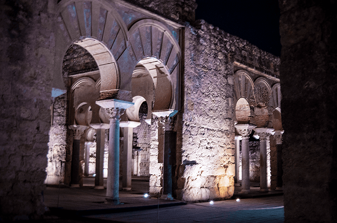 Medina Azahara Nocturna - Córdoba a pie